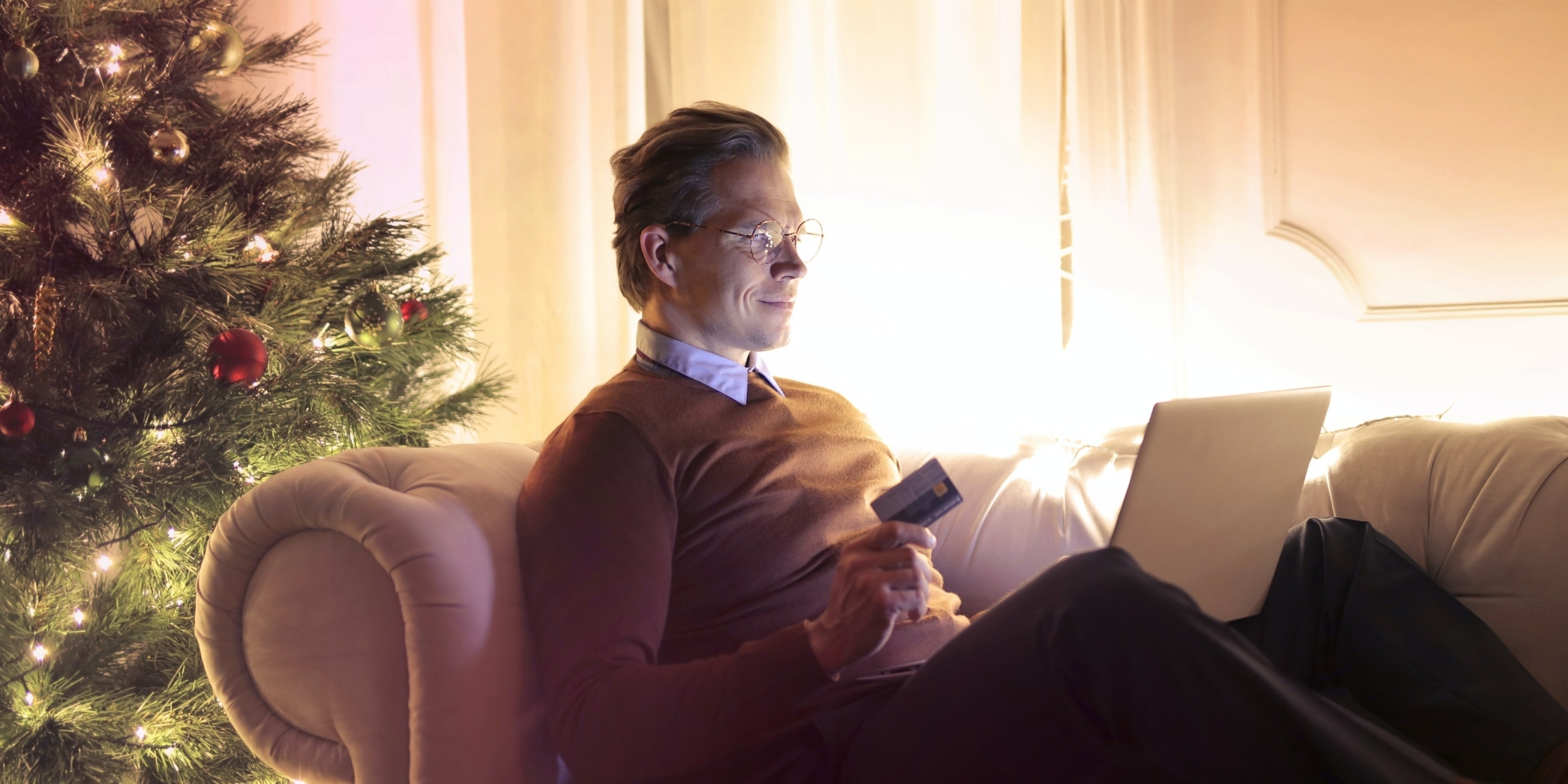 Guide to Holiday Shopping Finding the Best Deals Online